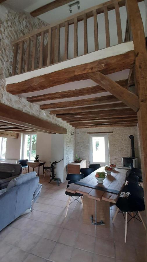 ลา เบอรีกูเรียน โพรช ดู ซู เดอ โบวาล แซ็งแตญ็อง Bed & Breakfast Lucay-le-Male ภายนอก รูปภาพ